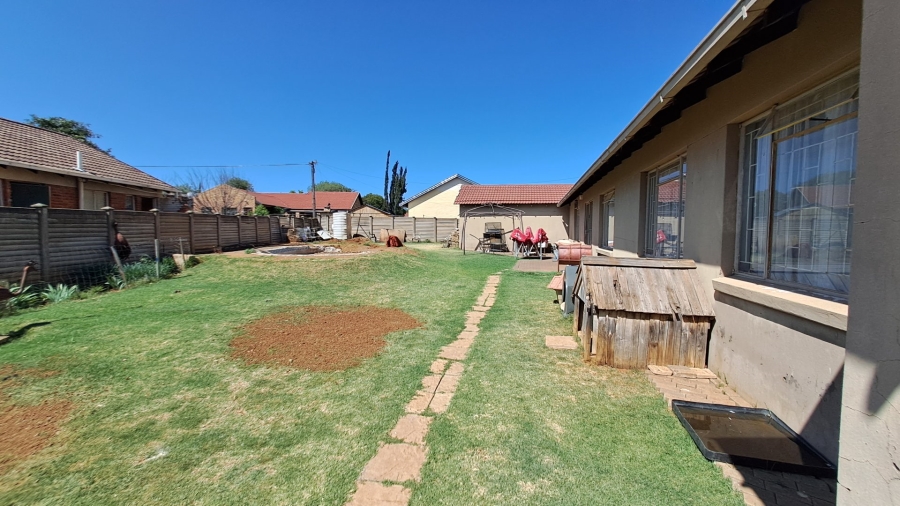 4 Bedroom Property for Sale in Uitsig Free State